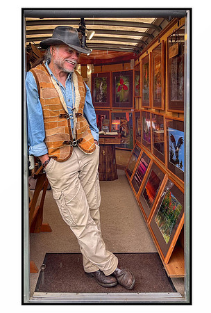 2021 - Gustav in his gallery. Photo by Charles Trottier